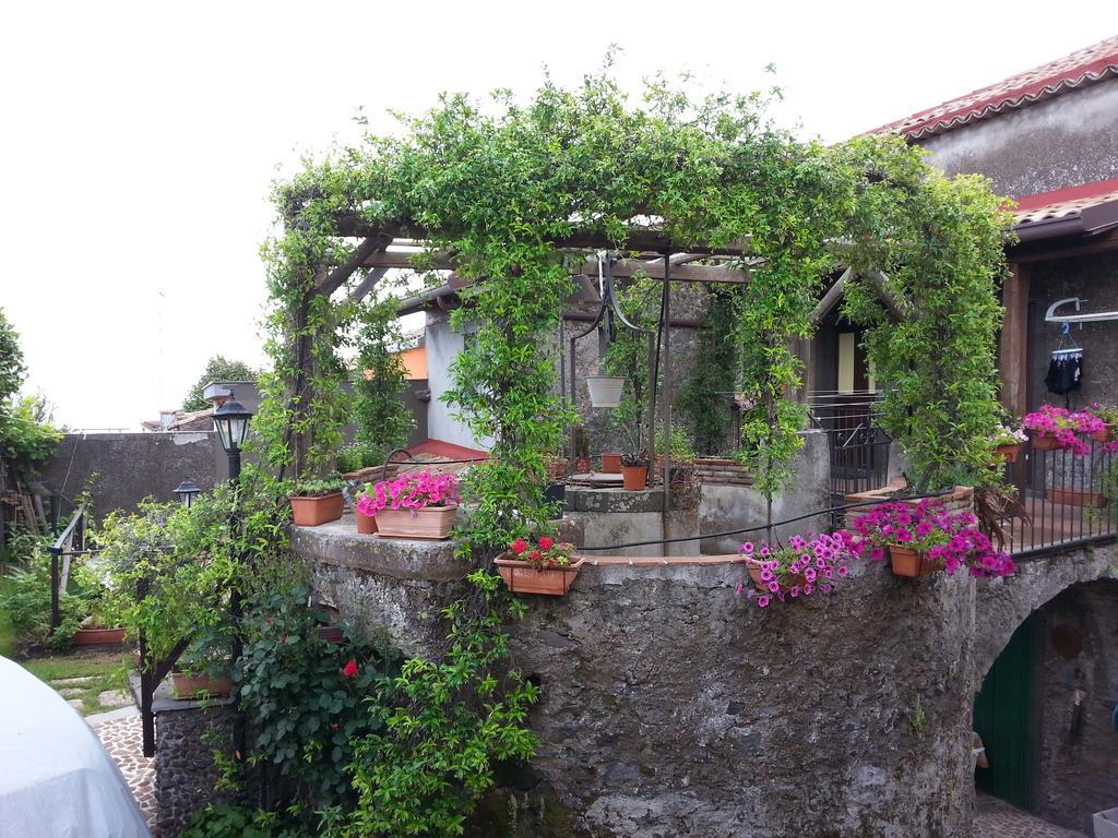 Etma Bed & Breakfast Sant'Alfio Exterior photo