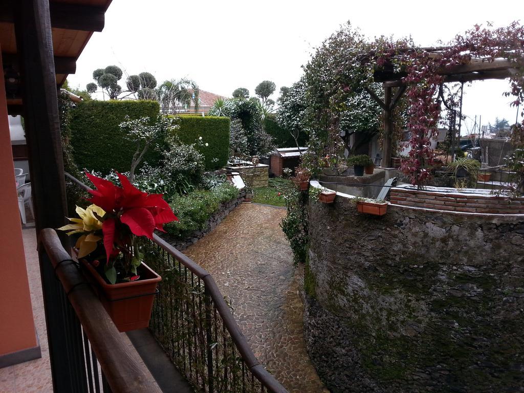 Etma Bed & Breakfast Sant'Alfio Exterior photo